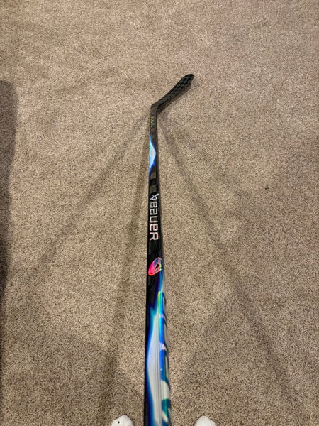 Senior Bauer Vapor FlyLite Right Handed Hockey Stick P92 77 Flex Pro Stock (Used)