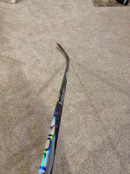 Senior Bauer Vapor FlyLite Right Handed Hockey Stick P92 77 Flex Pro Stock (Used)