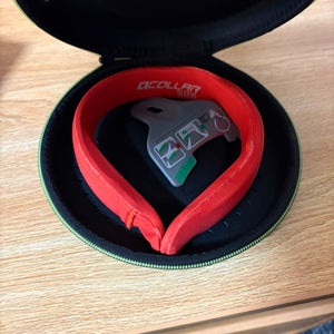 Size 16 Red Q Collar (New)