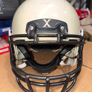 USED XENITH X2E+ YOUTH FOOTBALL HELMET - LARGE - WHITE