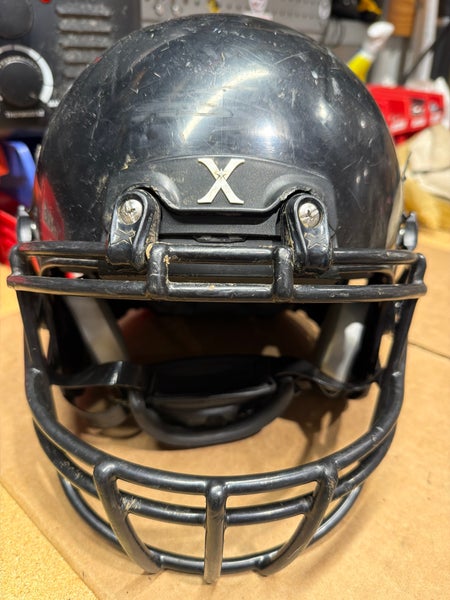 USED XENITH X2E+ YOUTH FOOTBALL HELMET - LARGE - BLACK