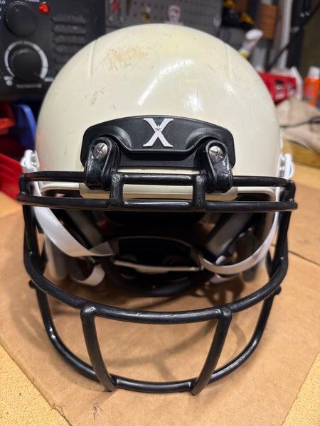 USED XENITH X2E+ YOUTH FOOTBALL HELMET - LARGE - WHITE