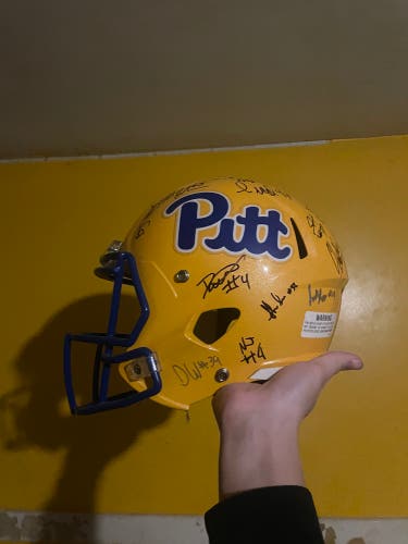 Adult Medium Riddell Speed Helmet (Used)