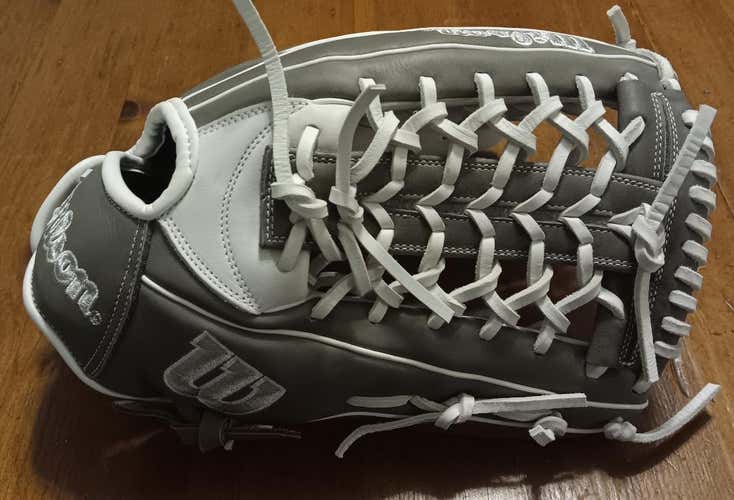 2025 Wilson RH Outfield A1000 Softball Glove 12.5" (New)