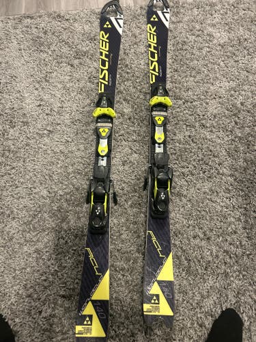 Fischer RC4 Race 140 cm Racing Skis With Bindings Max Din 14 (Used)