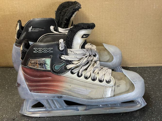 Used Bauer Vapor XXX Goalie Skates 5.5EE