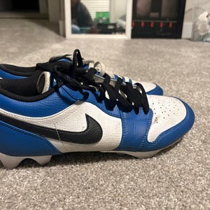 Unisex Size M 9.5 (W 10.5) Jordan (Used)