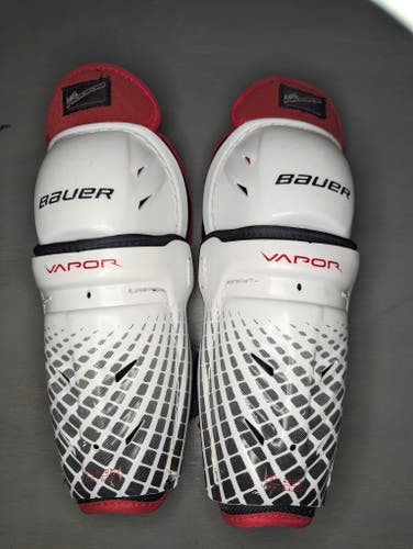 Youth Bauer Vapor 8.5" Shin Pads (Used)