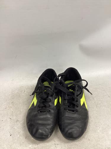 Used Diadora Soccer Cleats Black Junior 02 11851-S000042457