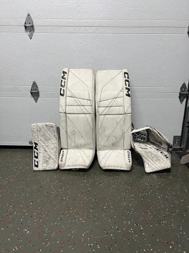 34 + 2   Pro return CCM EFlex 6 Goalie Full Set