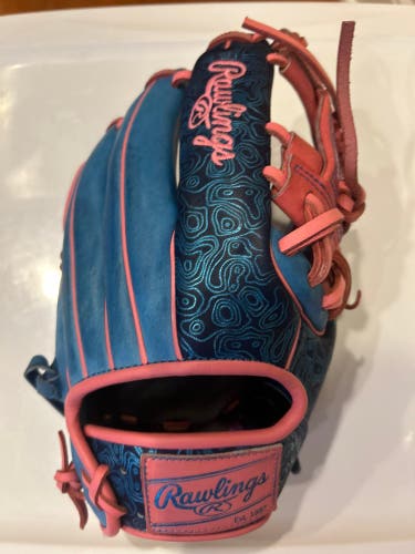 2025 Rawlings Heart of the Hide RH Infield Baseball Glove 11.5" (Used)
