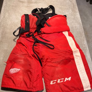 NHL Team Issued CCM Medium Detroit Red Wings Pants