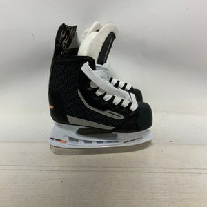 Used WinnWell AMP300 Youth Hockey Skate Youth 11.0 11823-S000036969