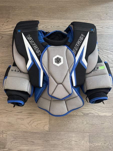 Small 2022 Vaughn SLR3 Pro Carbon Goalie Chest Protector (Used)