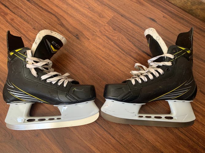 2003 CCM Tacks 1092 Hockey Skates Regular Width 9 (Used)