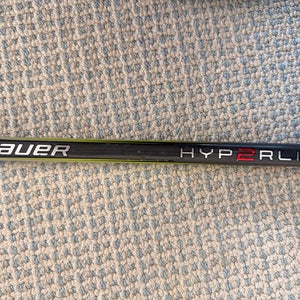 Junior Bauer Vapor Hyperlite 2 Right Handed Hockey Stick P92 30 Flex (Used)