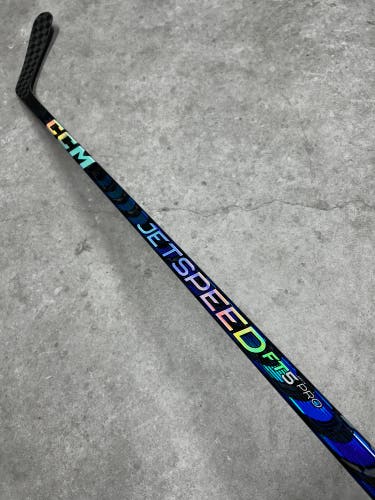 95 Flex P29 Senior CCM JetSpeed FT5 Pro Right Hand Hockey Stick Pro Stock NHL (New)