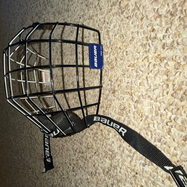 RARE Bauer Medium Bauer RBE III Type 1 Full Cage 2012 (Used)