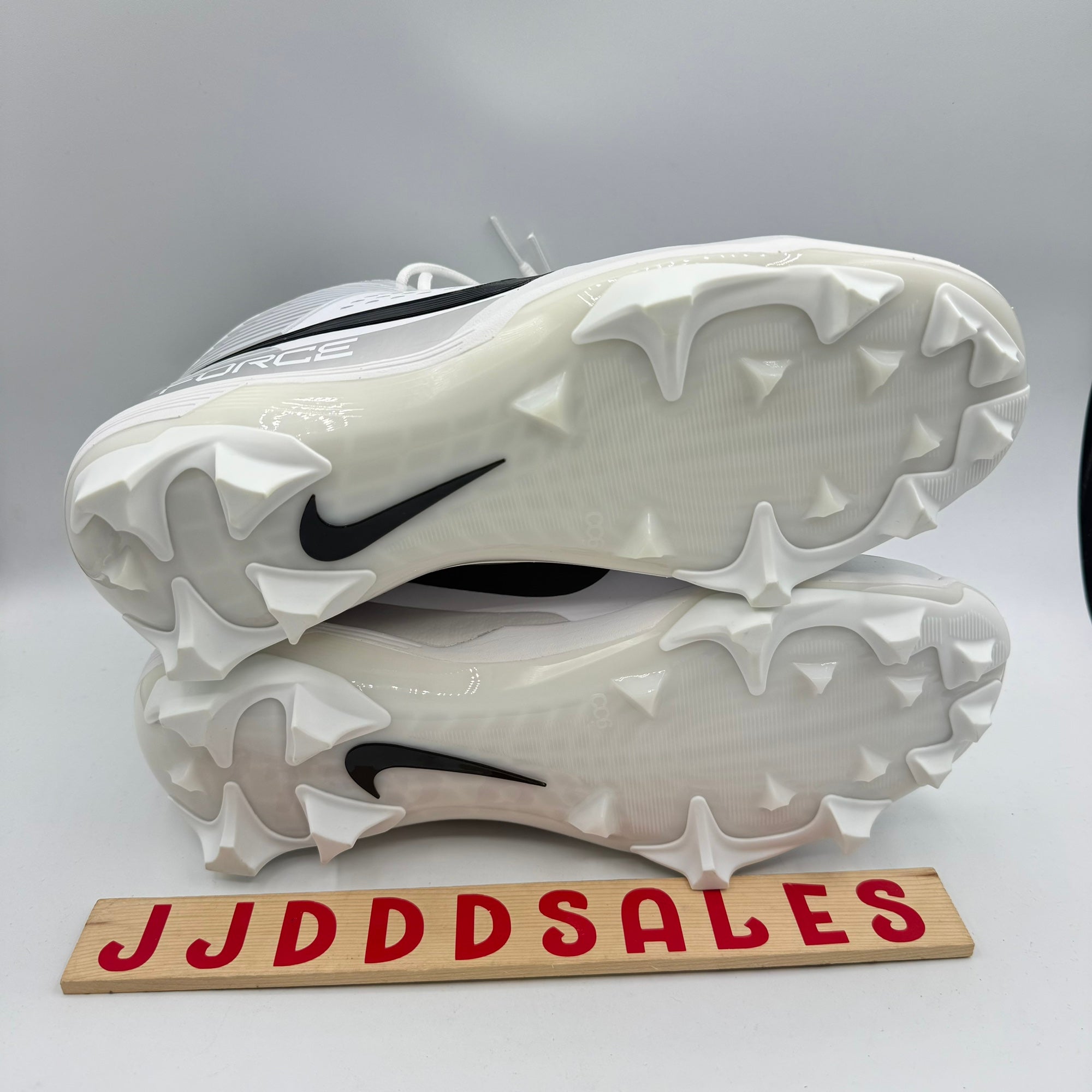 Nike Force Savage Pro 3 Lineman Football White Cleats DA5453  display picture 1