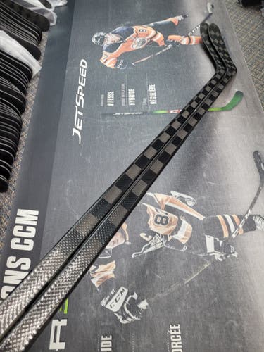2 PACK | P28 | 55 Flex NEW! CARBON Pro Extra Lite Hockey Stick Left Handed (New)