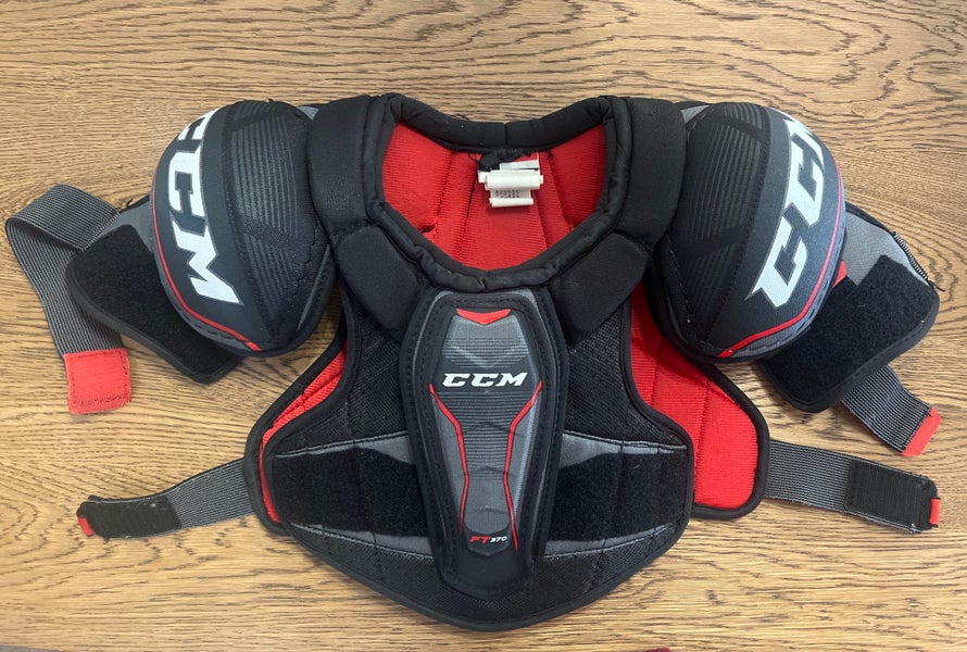 Men's Small Youth CCM JetSpeed FT370 Shoulder Pads (Used)