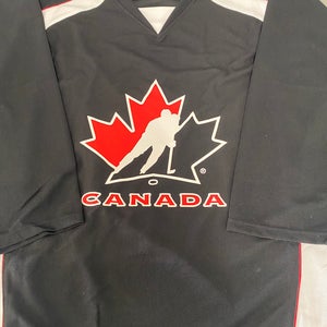 Hockey Canada medium Jersey (New)