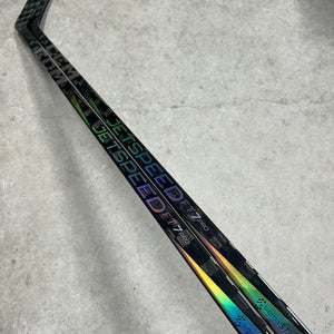 2 PACK 90 Flex P28M Senior CCM Jetspeed FT7 Pro Right Hand Hockey Stick Pro Stock (New)