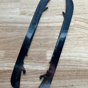 NHL Pro Stock Game Used Bauer FLY-TI 272mm Dallas Stars Skate Blades / Runners