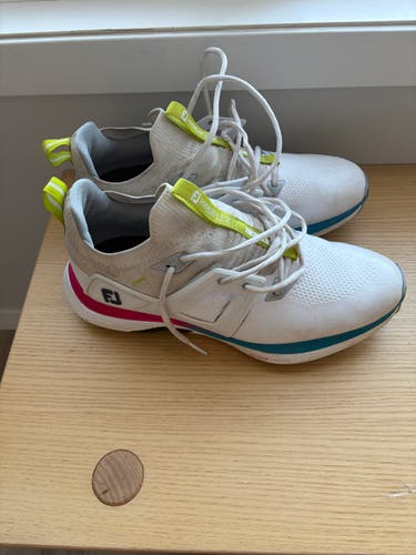 Men's Size M 10.0 (W 11.0) Footjoy Hyperflex Golf Shoes (Used)