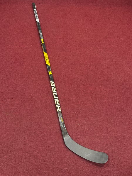 University of Michigan Bauer Nexus 1N Left Hand Hockey Stick P92 102 Flex Pro Stock (New) Item#MH102