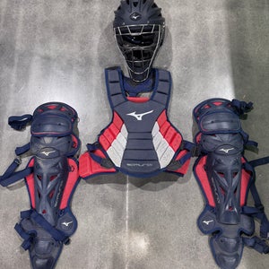 Youth Mizuno Samurai Catcher's Set (Used)