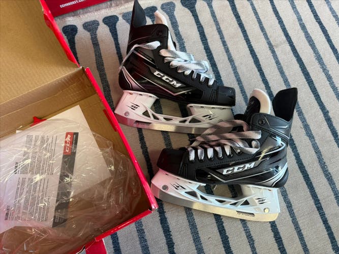 CCM Ribcor 74K Hockey Skates - Size 5.5 (New)