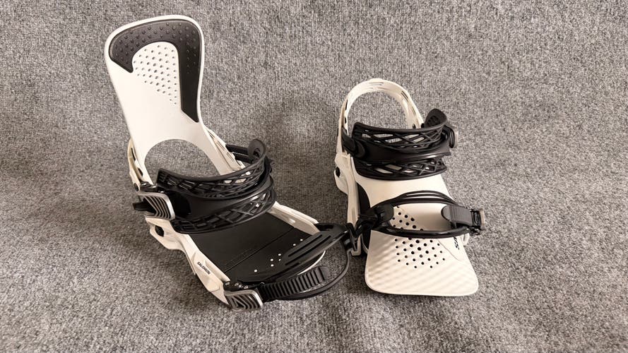 Large Salomon Hologram Snowboard Bindings (New)