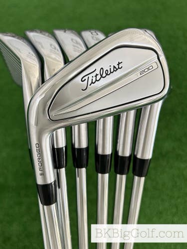 LH Titleist T200 23 Forged Iron Set 4-P / True Temper AMT Black Stiff