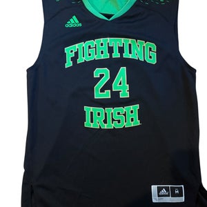 Notre Dame Fighting Irish Boys Basketball Jersey size medium Great Condition