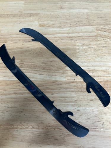 NHL Pro Stock Game Used Bauer FLY-TI 272mm Dallas Stars Skate Blades / Runners