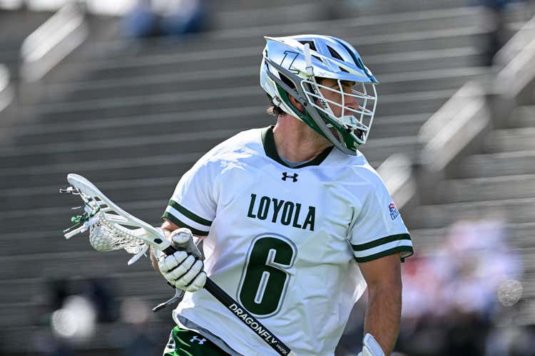 Under Armour Loyola lacrosse team game shorts L large NEW