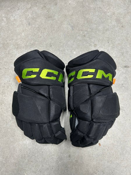 14” CCM HGPJSPP Dallas Stars Pro Hockey Gloves (New)