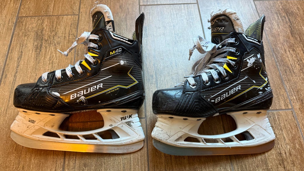 Junior Bauer Supreme M40 Hockey Skates Extra Wide Width Size 1.5 (USED)