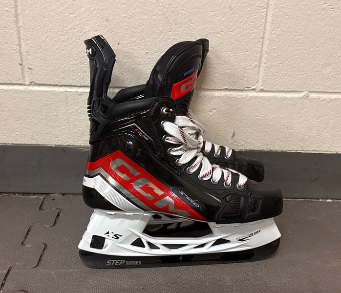 2023 CCM JetSpeed FT6 Pro Hockey Skates Regular Width 8.5 (New)