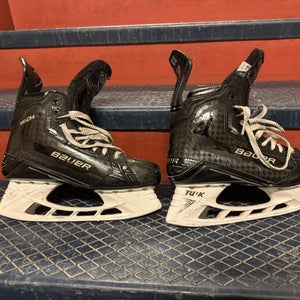 2022 Bauer Supreme Mach Hockey Skates Narrow Width 8.5 (Used) no blade
