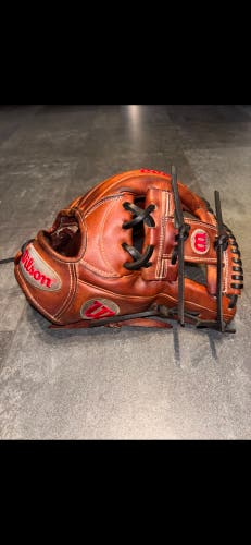 Wilson A2000 RH Infield Baseball Glove 11.75" (Used)