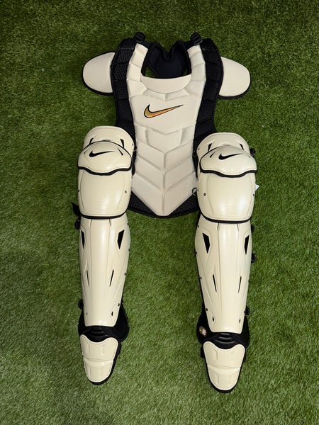 New Nike Diamond Elite Catcher’s Gear Set Khaki/Black 17”