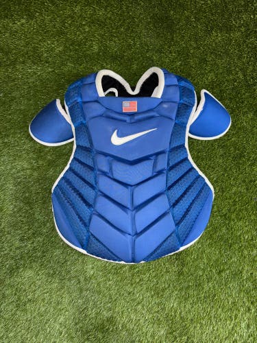 Nike Diamond Elite Catcher’s Gear Chest Protector Blue 16”