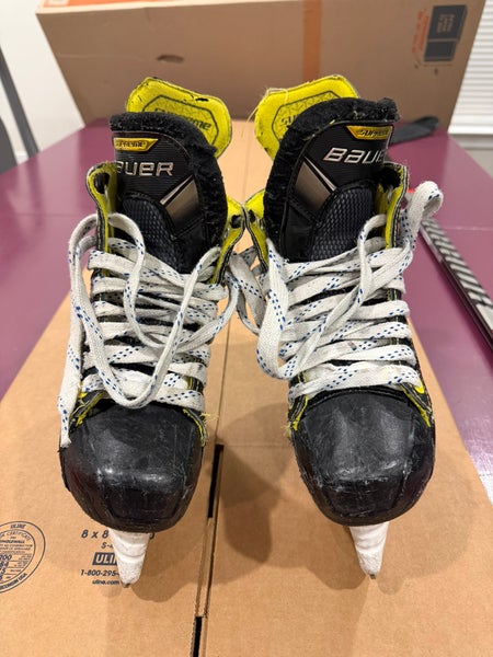 Bauer Ignite Pro Hockey Skates Regular Width Size 2 (Used)
