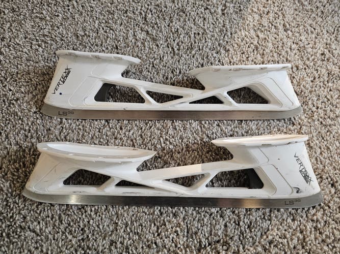 Bauer Vertexx Edge Goalie Skate Holders with Steel (Used)