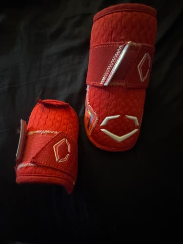 Red Senior EvoShield Elbow Guard Elbow Protection (Used)
