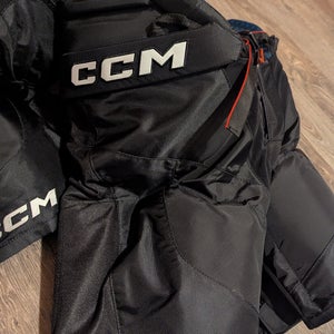 Men's Senior Small CCM JetSpeed + Hockey Pants (New)