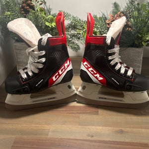 2015 CCM JetSpeed Hockey Skates size 8