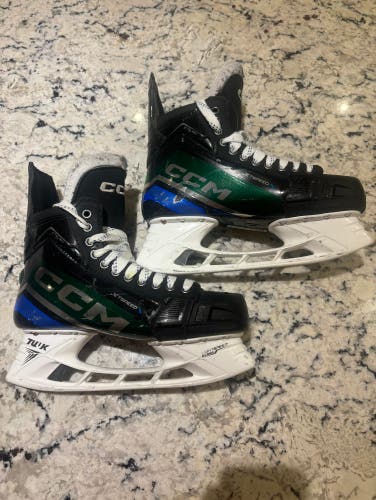 Pro Stock CCM JetSpeed FT6 Pro Hockey Skates Size 10 Regular Width